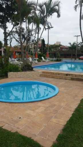 Casa em Condomínio com piscina - Ponta das Canas